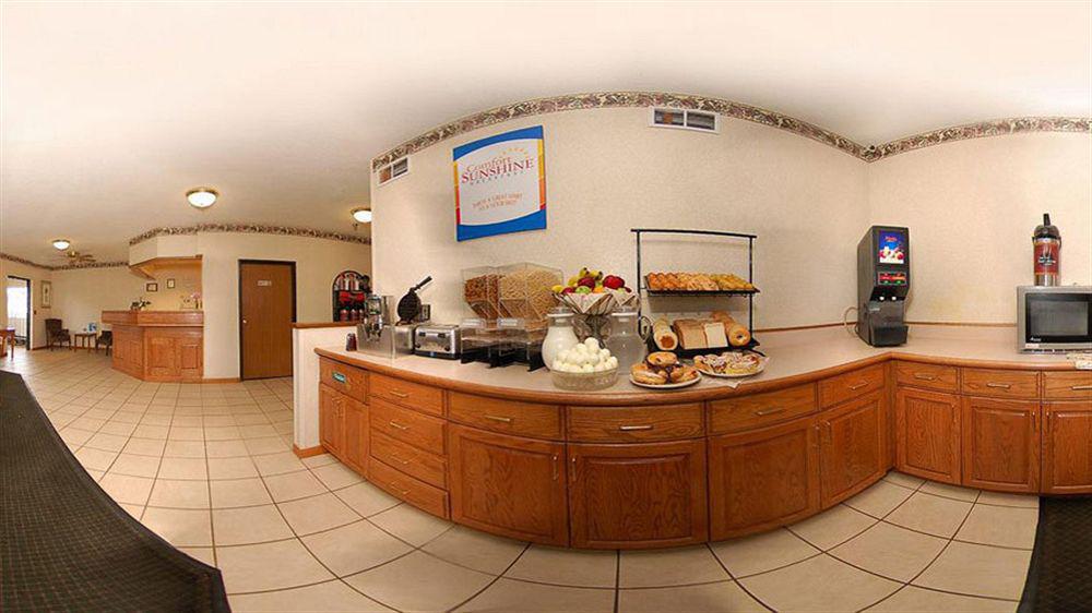 Quality Inn Dubuque On Hwy 20 Buitenkant foto